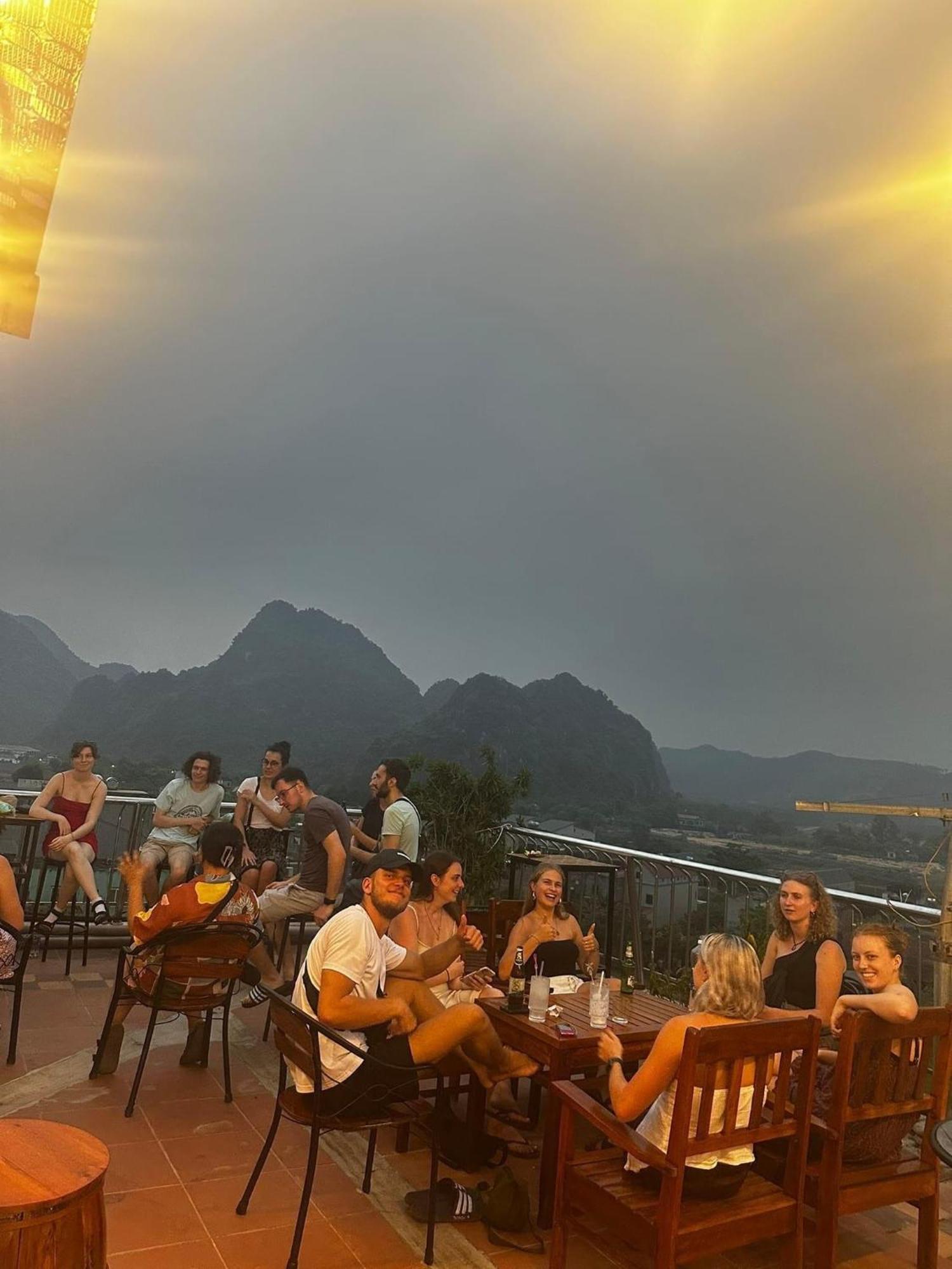 Phong Nha Jasmine Hostel & Roof Top Bar Εξωτερικό φωτογραφία