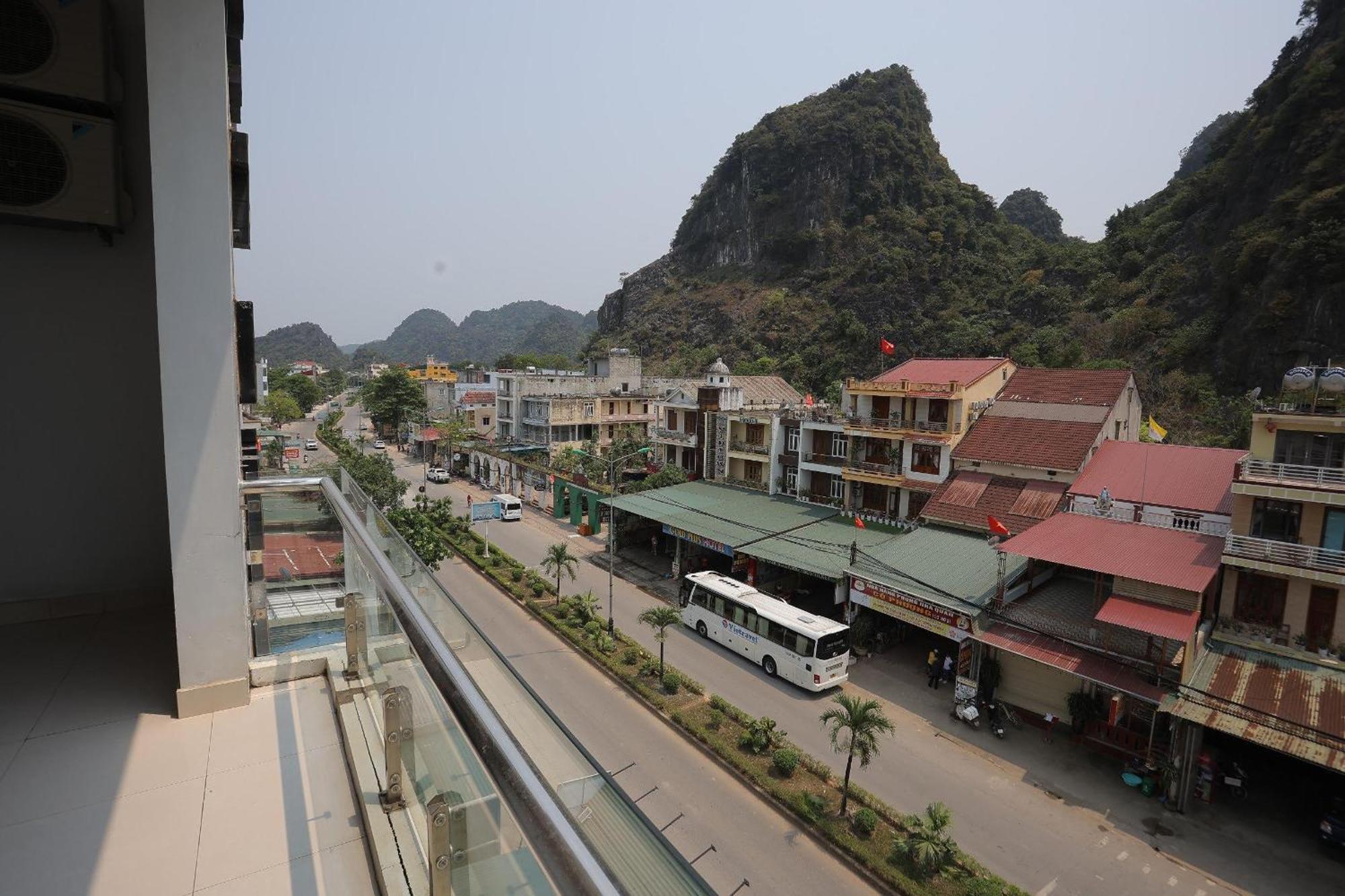 Phong Nha Jasmine Hostel & Roof Top Bar Εξωτερικό φωτογραφία