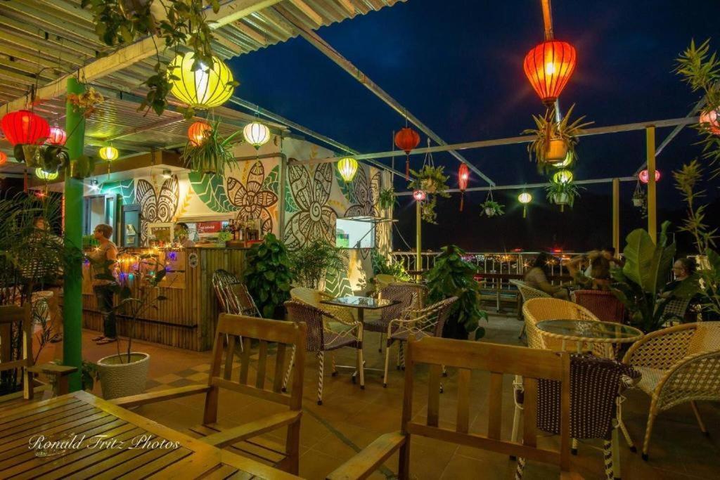 Phong Nha Jasmine Hostel & Roof Top Bar Εξωτερικό φωτογραφία