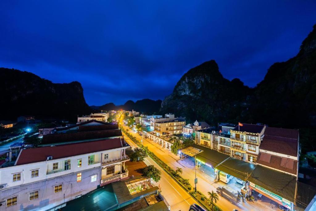 Phong Nha Jasmine Hostel & Roof Top Bar Εξωτερικό φωτογραφία